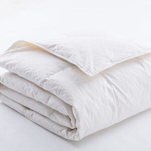 Folded white duvet | Nest by Nature