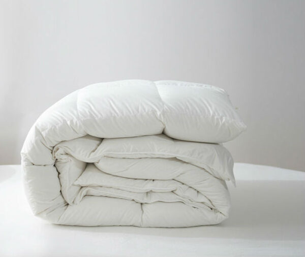 Rolled up duvet Nest by Nature